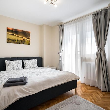 City View Apartment With Private Balcony Bucareste Exterior foto
