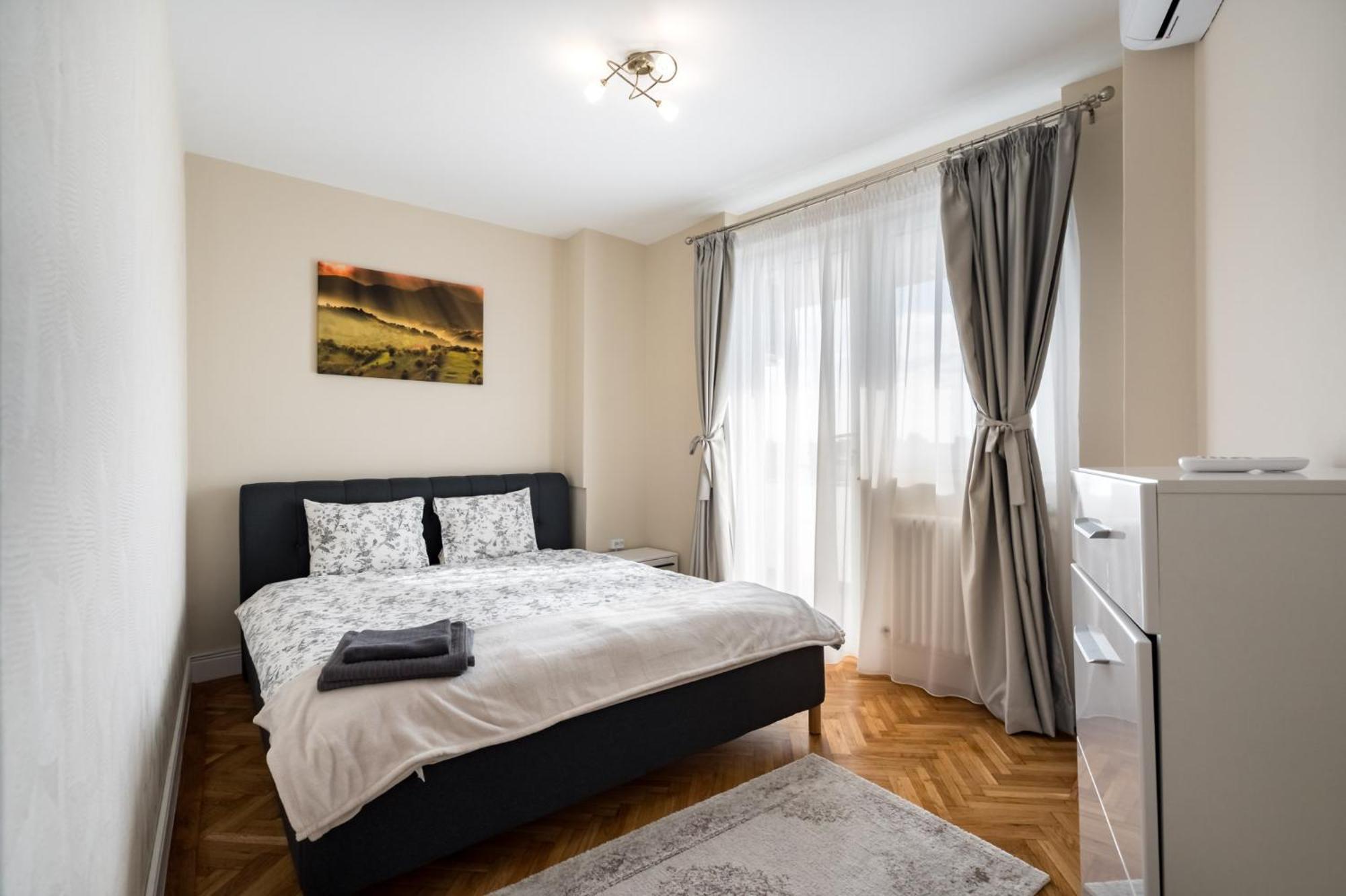 City View Apartment With Private Balcony Bucareste Exterior foto