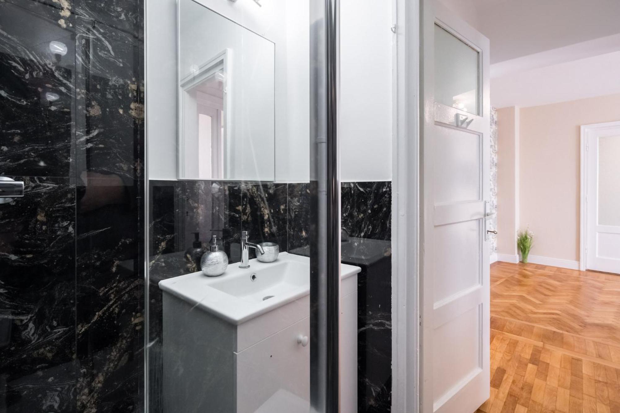 City View Apartment With Private Balcony Bucareste Exterior foto
