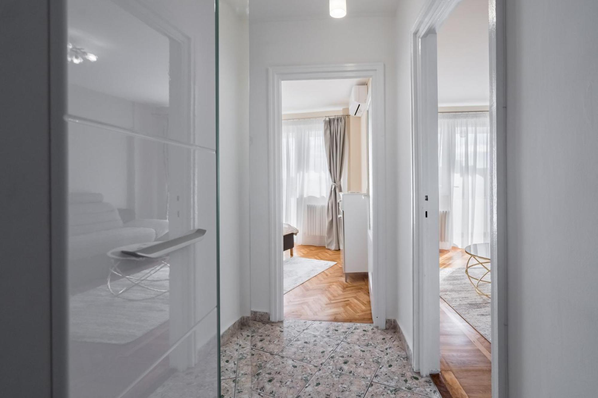 City View Apartment With Private Balcony Bucareste Exterior foto